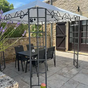 https://lavande.midi-pyreneeshotels.com